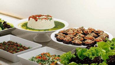 Buffet variado que atende às necessidades nutricionais e preferências de cada cliente