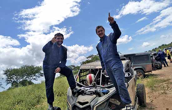 Dupla gaúcha é campeã do RN 1500 pela categoria Super Production dos UTVs 3 Marcelo Ritter e Roberto Keller Crédito FJS Fotos