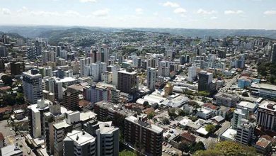 Bento Gonçalves suspende feiras e retira bancos de praças 12 Bento Gonçalves foto aérea