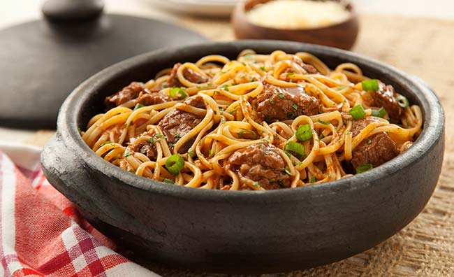 Linguini com Ragu de Barreado