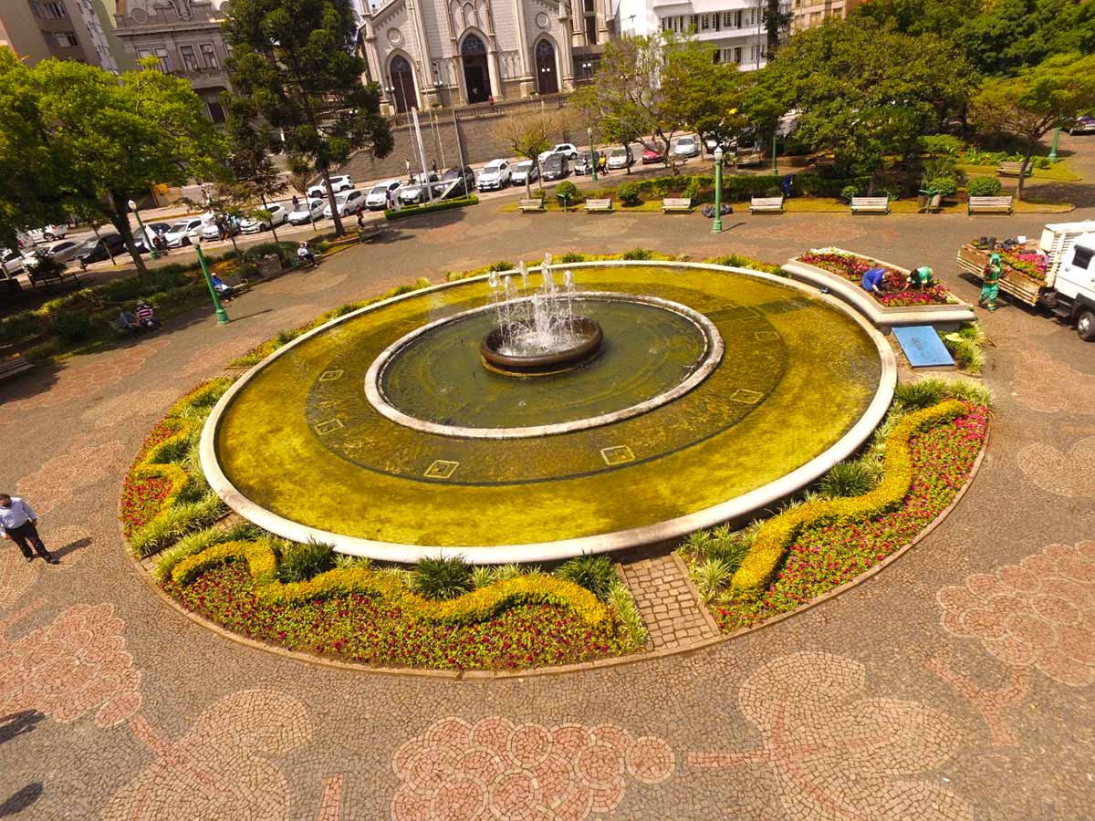 Praça Dante Alighieri recebe mais de 21 mil mudas de flores 2 Praca Dante Alighieri caxias do sul praca 1
