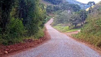 Caxias do Sul: Estrada Claudino Antônio da Costa passa por melhorias 13 OBRAS SANTA LUCIA area rural de Caxias do Sul