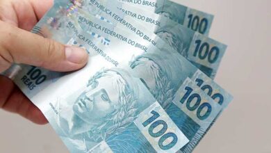 nota de cem 100 reais brasileiro