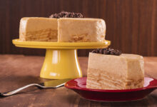 Bolo de Cafe com Biscoito Maria